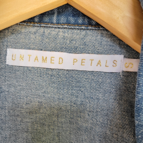 NWT Untamed Petals Denim Jacket, Size Small - Picture 11 of 11